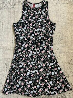🧡3/$15 Divided H&M Black Floral Mini Dress S